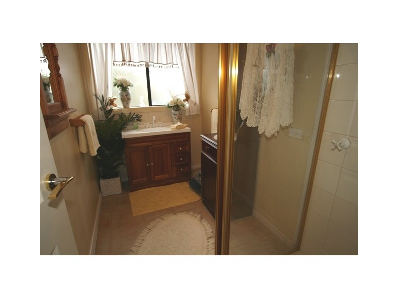 42 Terry Crescent, Wimbledon Heights VIC 3922