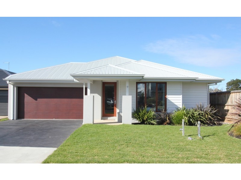 9 Currawong Close, Cowes VIC 3922