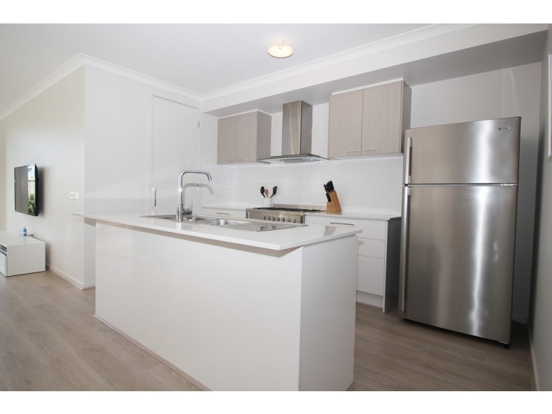 9 Currawong Close, Cowes VIC 3922