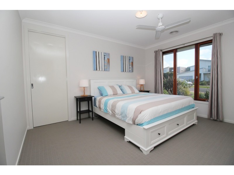 9 Currawong Close, Cowes VIC 3922