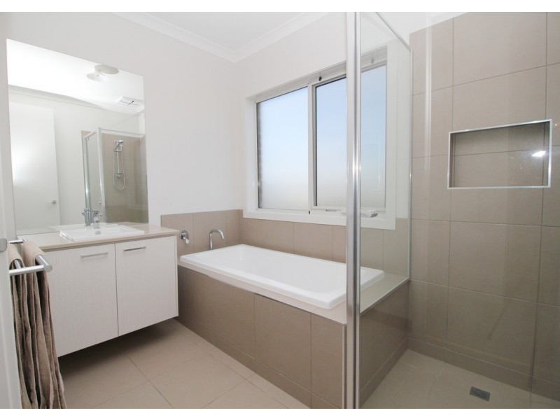 9 Currawong Close, Cowes VIC 3922