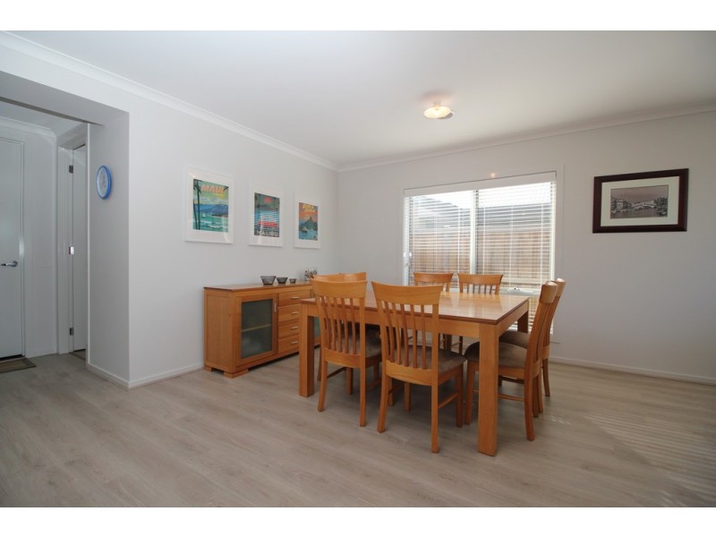 9 Currawong Close, Cowes VIC 3922