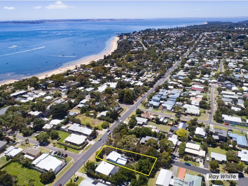 213 Church Street, Cowes VIC 3922