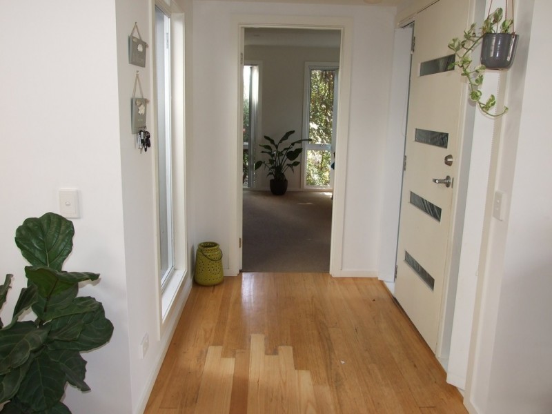1 Eucalypt Close, Cowes VIC 3922