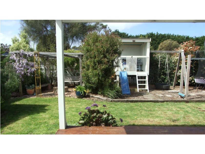 1 Eucalypt Close, Cowes VIC 3922