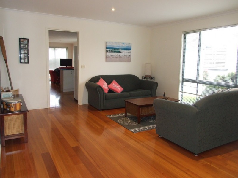 4 Chloe Close, Cowes VIC 3922