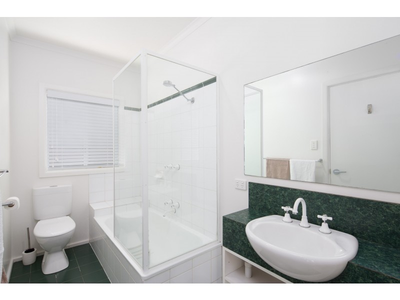 27 Church Street, Cowes VIC 3922