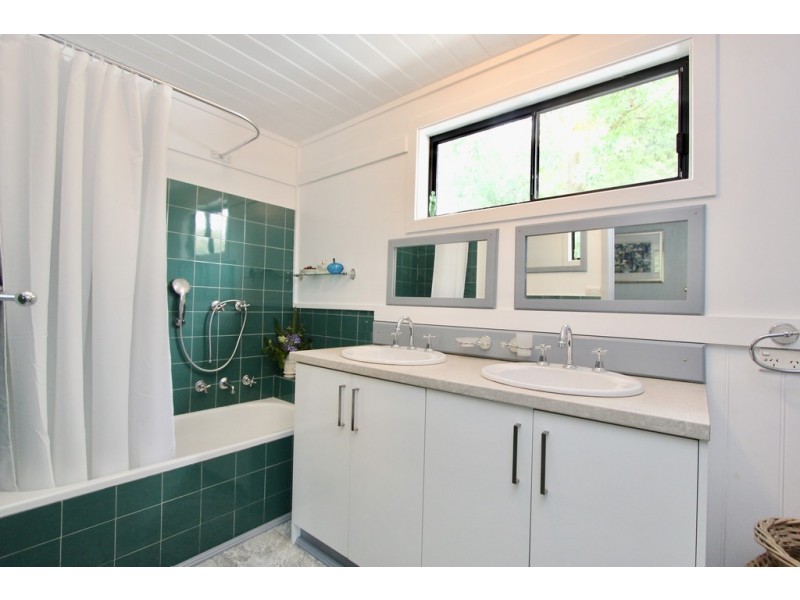 64 Scenic Drive, Cowes VIC 3922