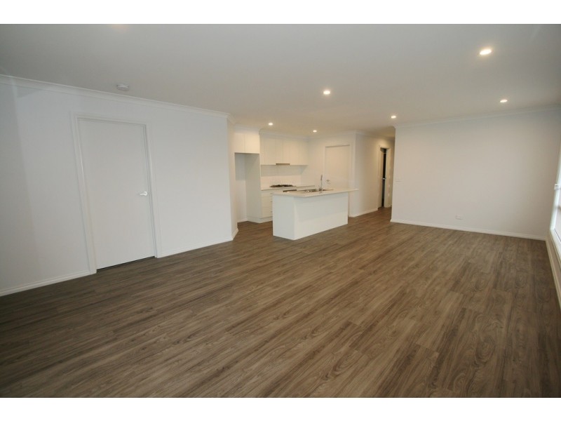 47 Boardwalk Blvd, Cowes VIC 3922