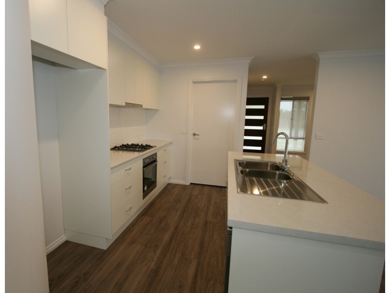 47 Boardwalk Blvd, Cowes VIC 3922