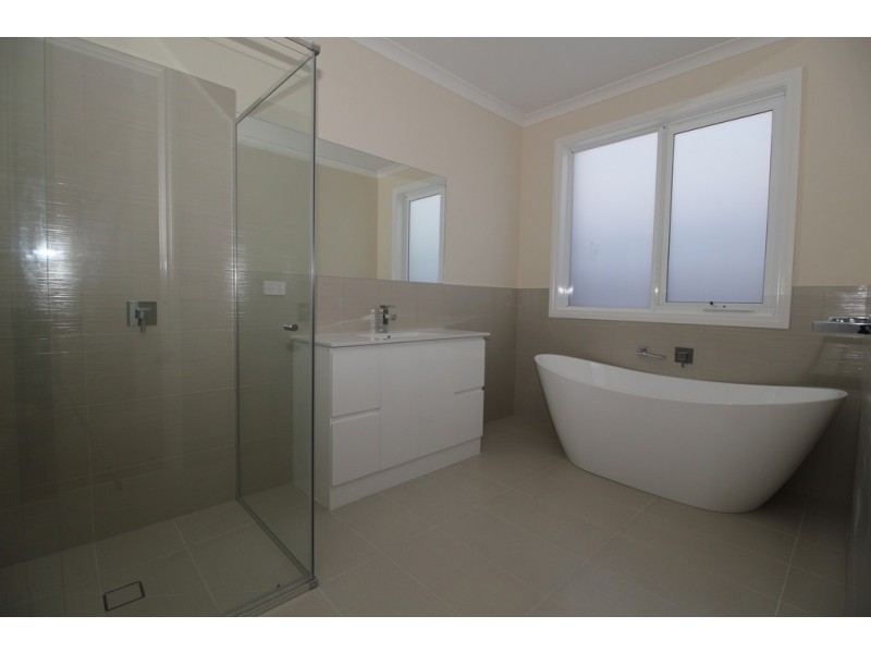 13 Thruxton Street, Cowes VIC 3922