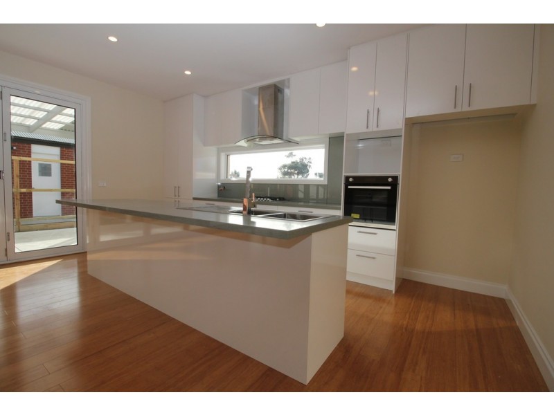 13 Thruxton Street, Cowes VIC 3922