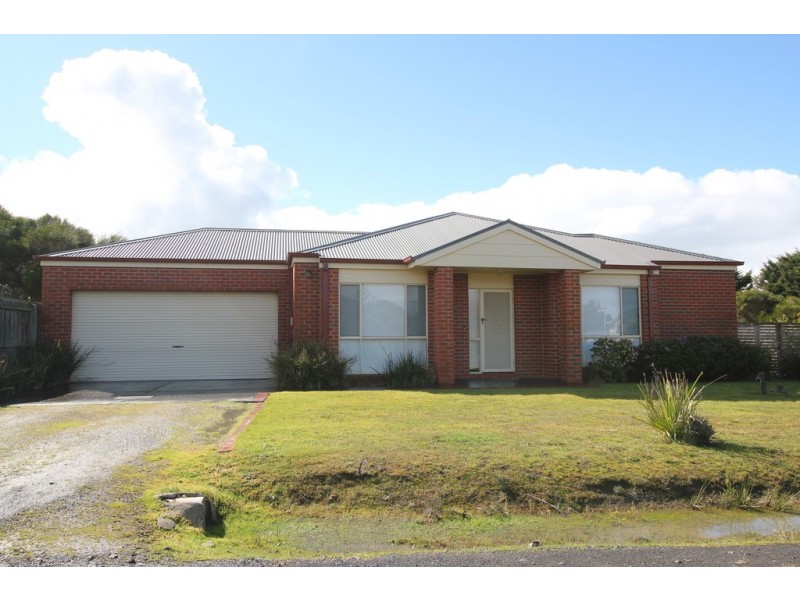 16 Malcalm Avenue, Surf Beach VIC 3922