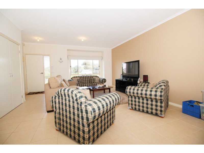 16 Malcalm Avenue, Surf Beach VIC 3922