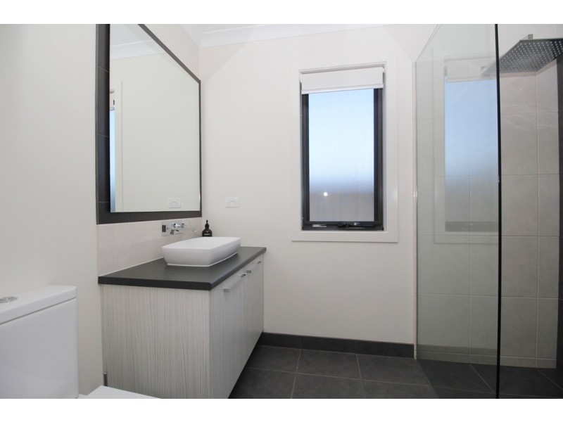 13 Mitre Court, Cowes VIC 3922