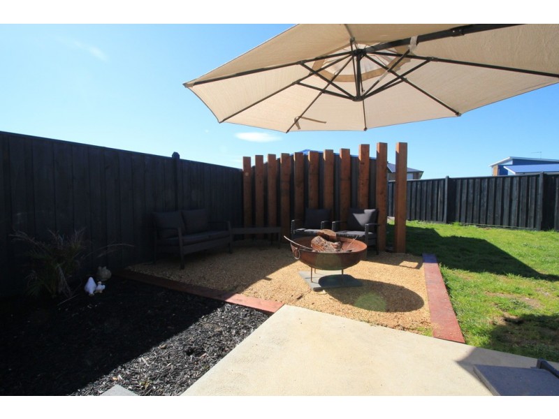 13 Mitre Court, Cowes VIC 3922