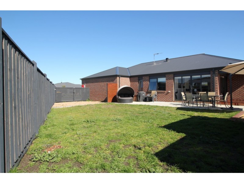 13 Mitre Court, Cowes VIC 3922
