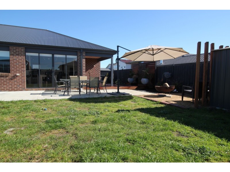 13 Mitre Court, Cowes VIC 3922