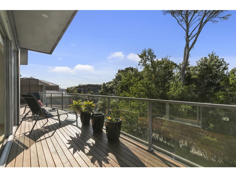 2/10-12 Medina Road, Cowes VIC 3922