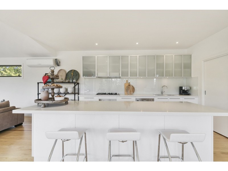 2/10-12 Medina Road, Cowes VIC 3922