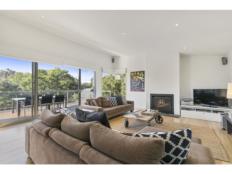 2/10-12 Medina Road, Cowes VIC 3922