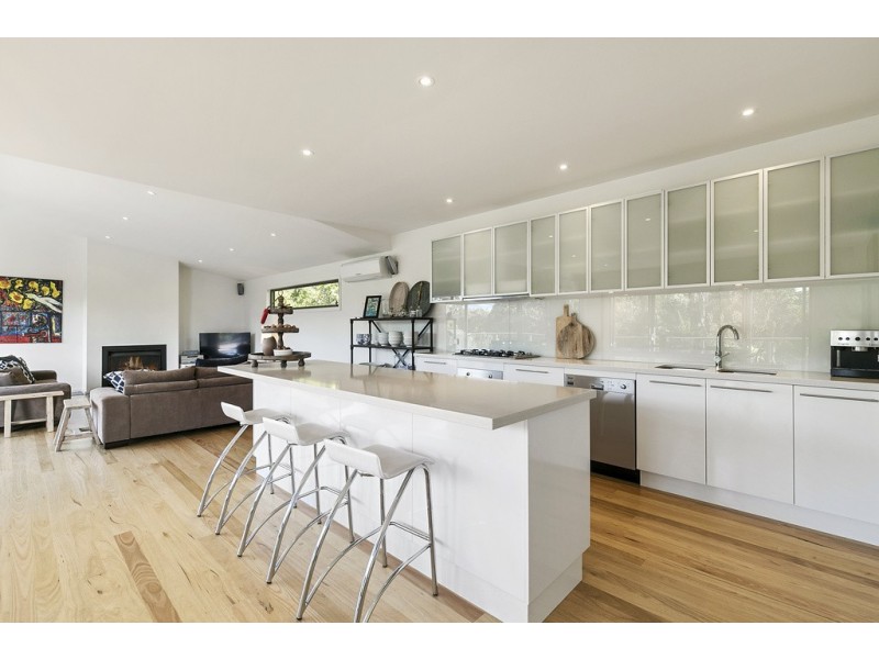 2/10-12 Medina Road, Cowes VIC 3922