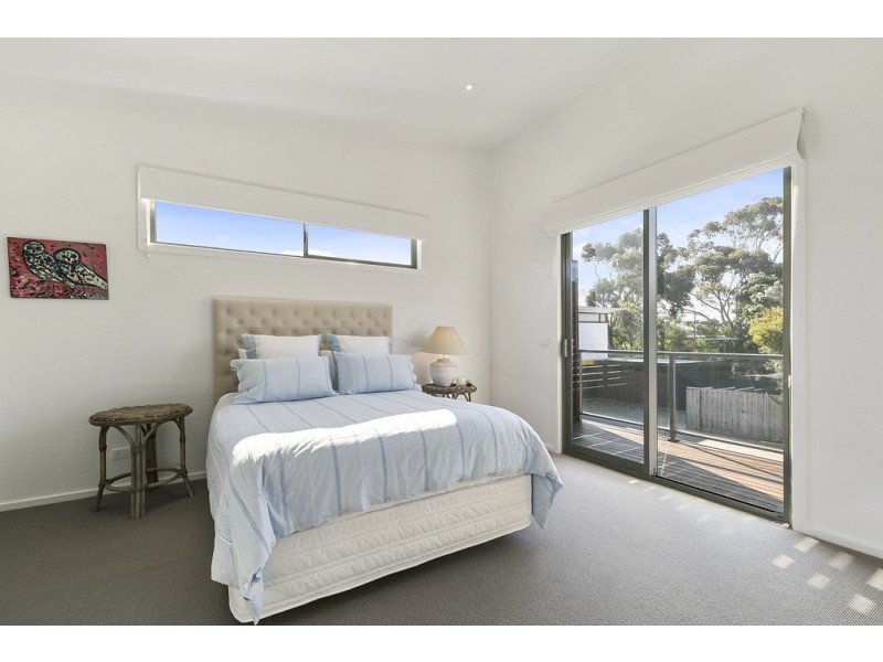 2/10-12 Medina Road, Cowes VIC 3922