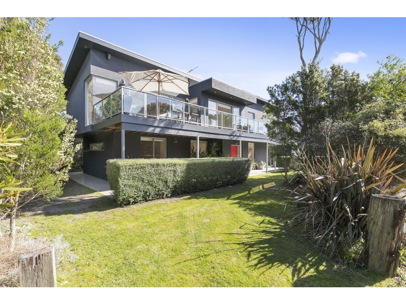 2/10-12 Medina Road, Cowes VIC 3922