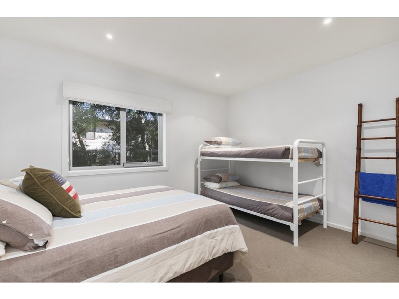 2/10-12 Medina Road, Cowes VIC 3922