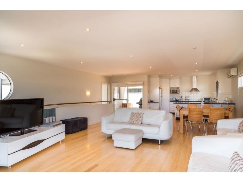 2/77-81 Penniwells Drive, San Remo VIC 3925