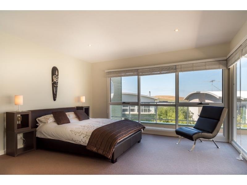 2/77-81 Penniwells Drive, San Remo VIC 3925