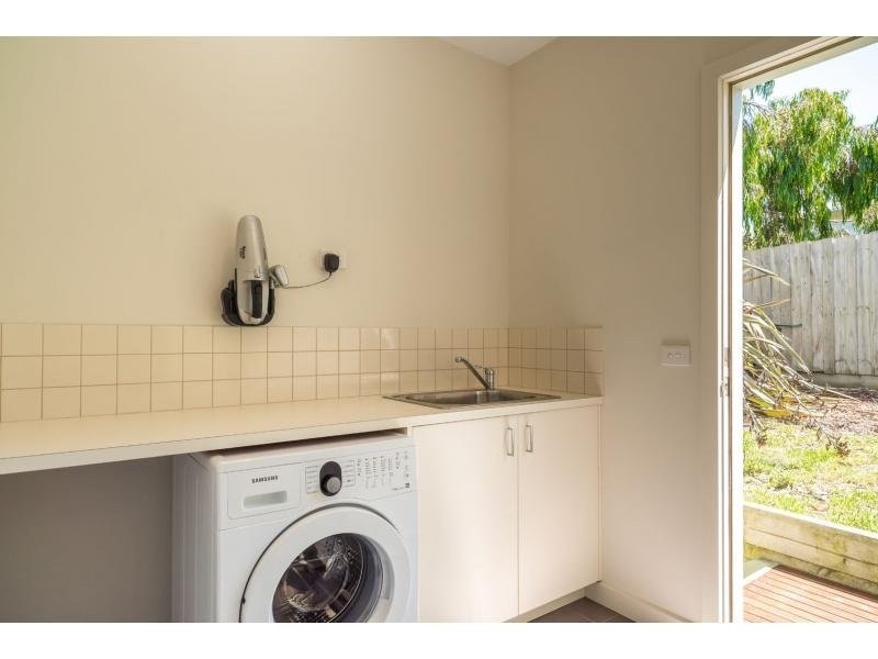 2/77-81 Penniwells Drive, San Remo VIC 3925