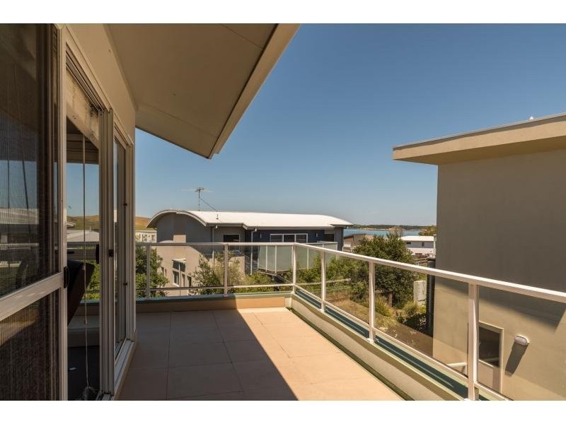 2/77-81 Penniwells Drive, San Remo VIC 3925