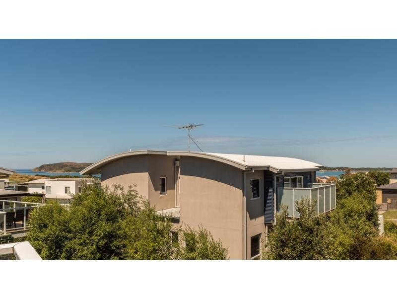 2/77-81 Penniwells Drive, San Remo VIC 3925