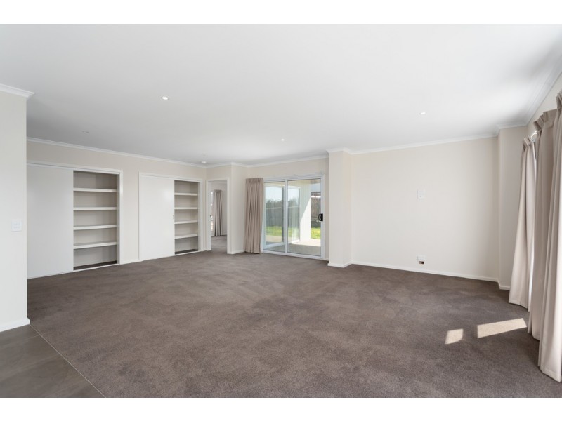 26 Castle Combe Circuit, Cowes VIC 3922