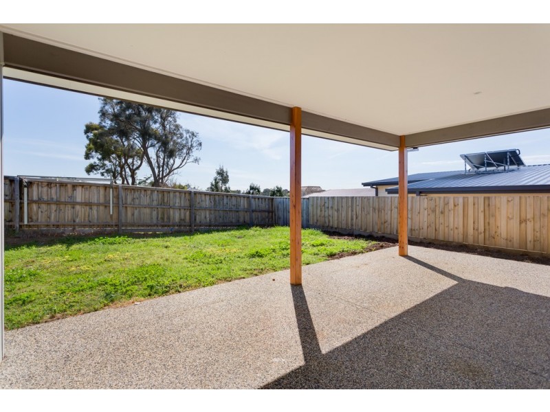 26 Castle Combe Circuit, Cowes VIC 3922