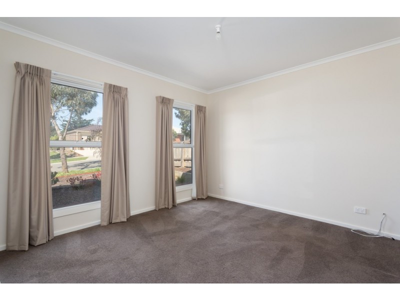 26 Castle Combe Circuit, Cowes VIC 3922