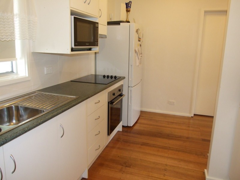 2 Albany Road, Cowes VIC 3922