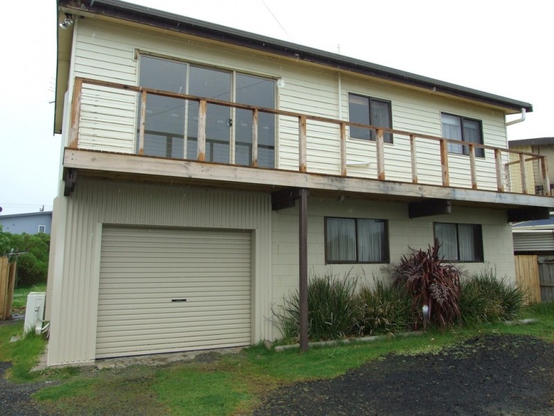 10 Page Avenue, Surf Beach VIC 3922