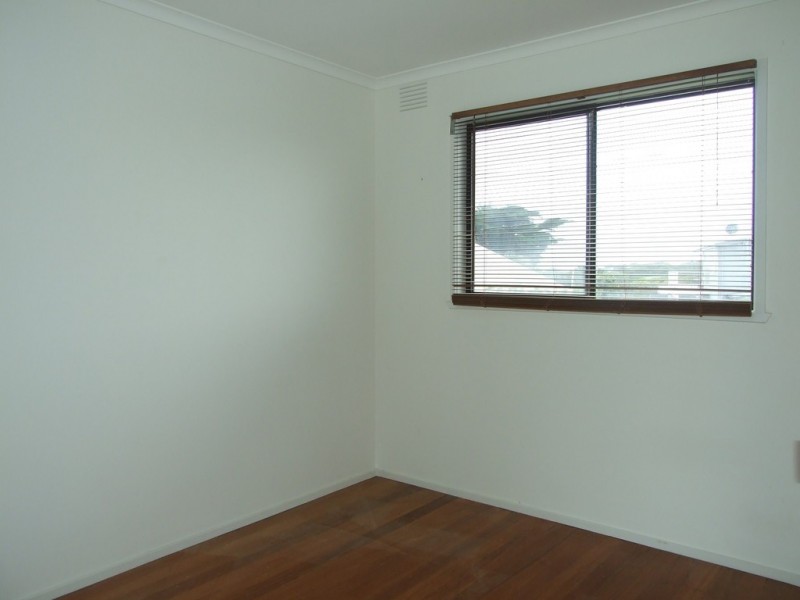 10 Page Avenue, Surf Beach VIC 3922