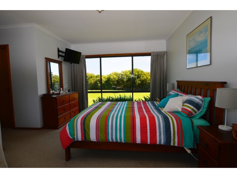 53 Potters Hill Road, San Remo VIC 3925