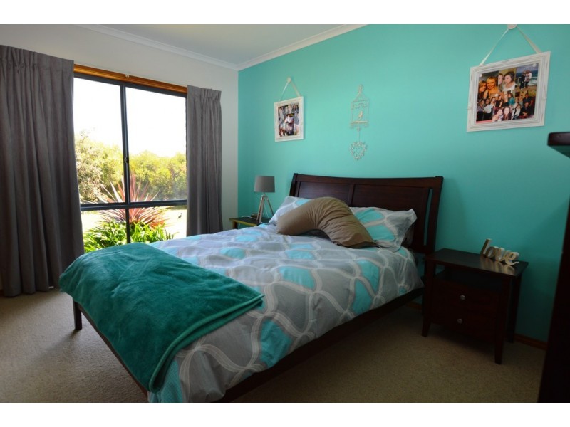 53 Potters Hill Road, San Remo VIC 3925