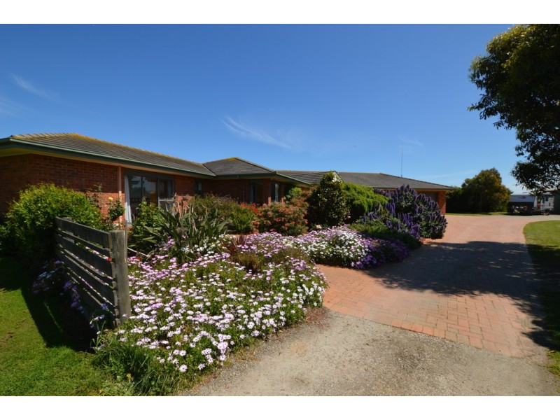 53 Potters Hill Road, San Remo VIC 3925