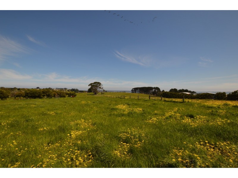 53 Potters Hill Road, San Remo VIC 3925