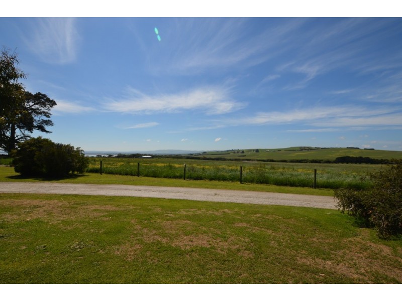 53 Potters Hill Road, San Remo VIC 3925