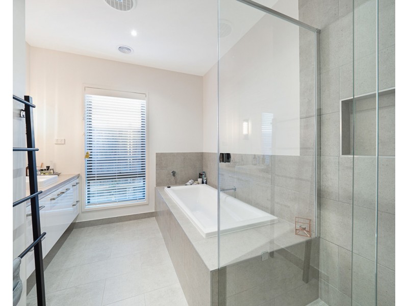 10 Wagtail Way, Cowes VIC 3922