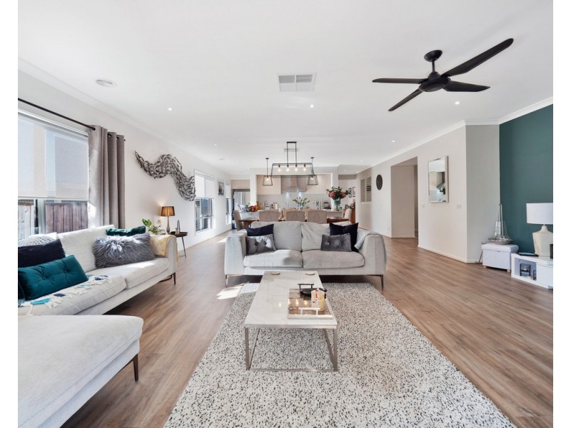 10 Wagtail Way, Cowes VIC 3922