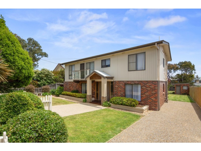 8 Bowcombe Crescent, Ventnor VIC 3922