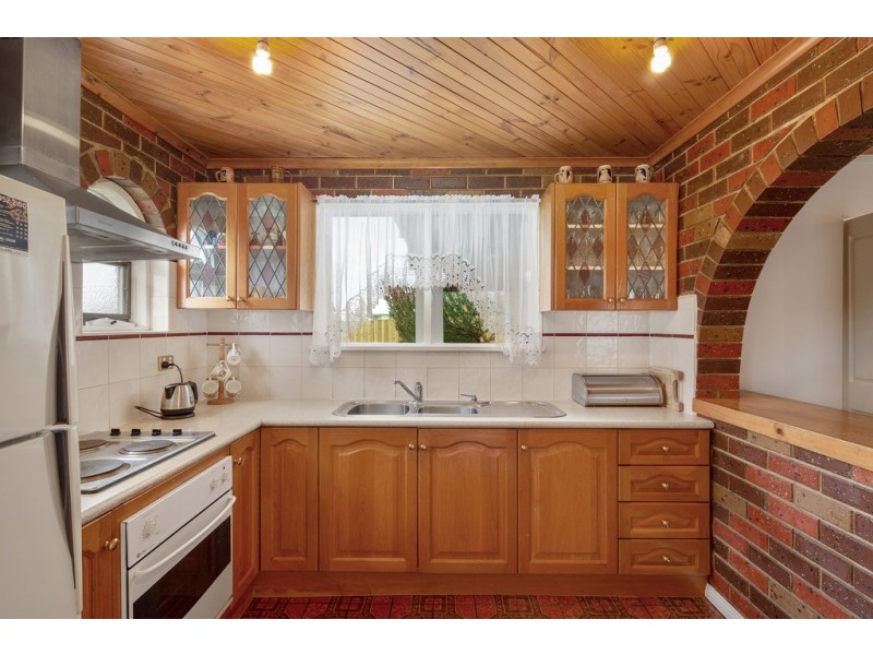 8 Bowcombe Crescent, Ventnor VIC 3922