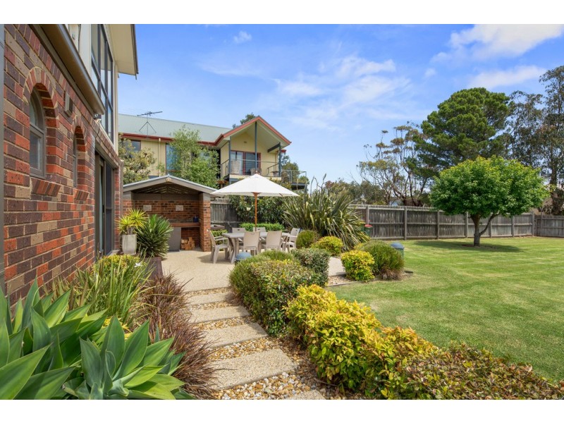 8 Bowcombe Crescent, Ventnor VIC 3922